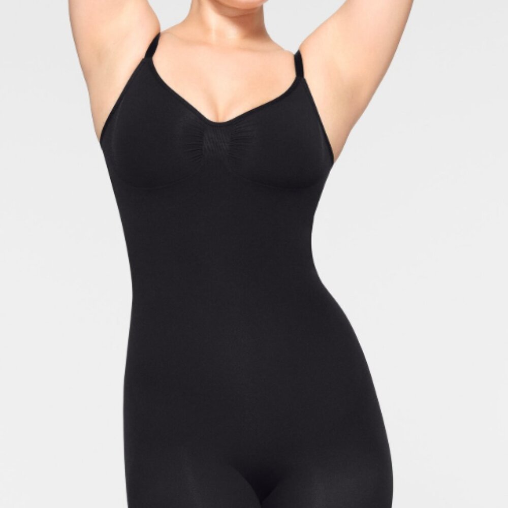 Skims shapewear | MID THIGH BODYSUIT